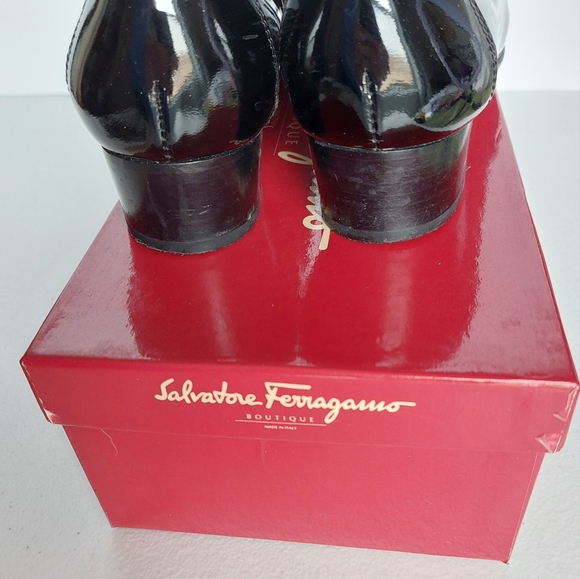 Salvatore FERRAGAMO Woman's Black Loafer Patten Learther Block Heal W/Box - Picture 14 of 16